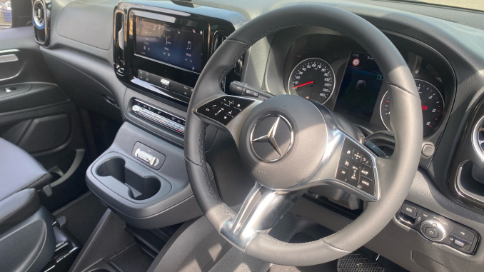 Mercedes-Benz Vito L2 Diesel Rwd 119CDI Select Crew Van 9G-Tronic - Image 19